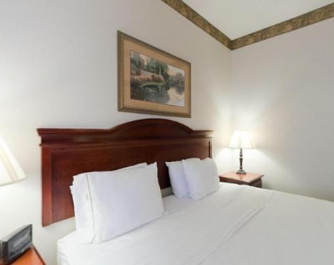 Holiday Inn Express Hotel & Suites Laurinburg By Ihg חדר תמונה