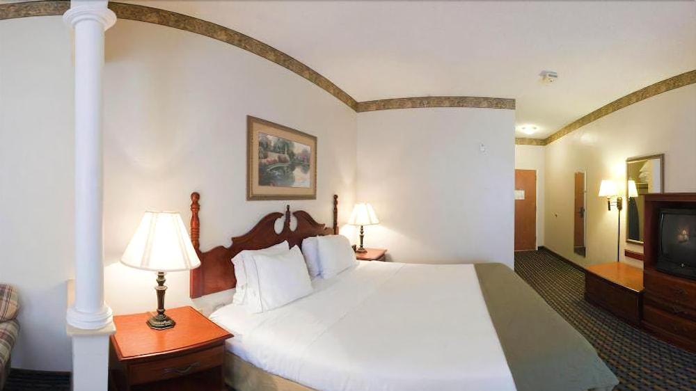 Holiday Inn Express Hotel & Suites Laurinburg By Ihg מראה חיצוני תמונה