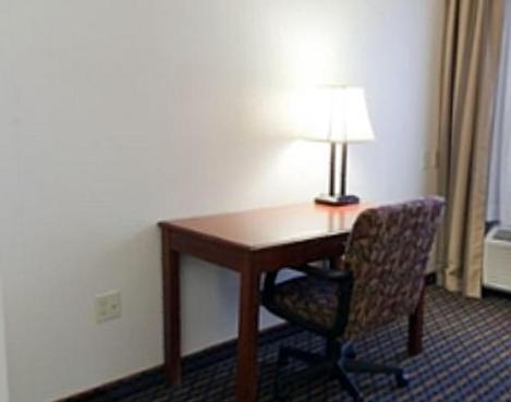 Holiday Inn Express Hotel & Suites Laurinburg By Ihg מראה חיצוני תמונה