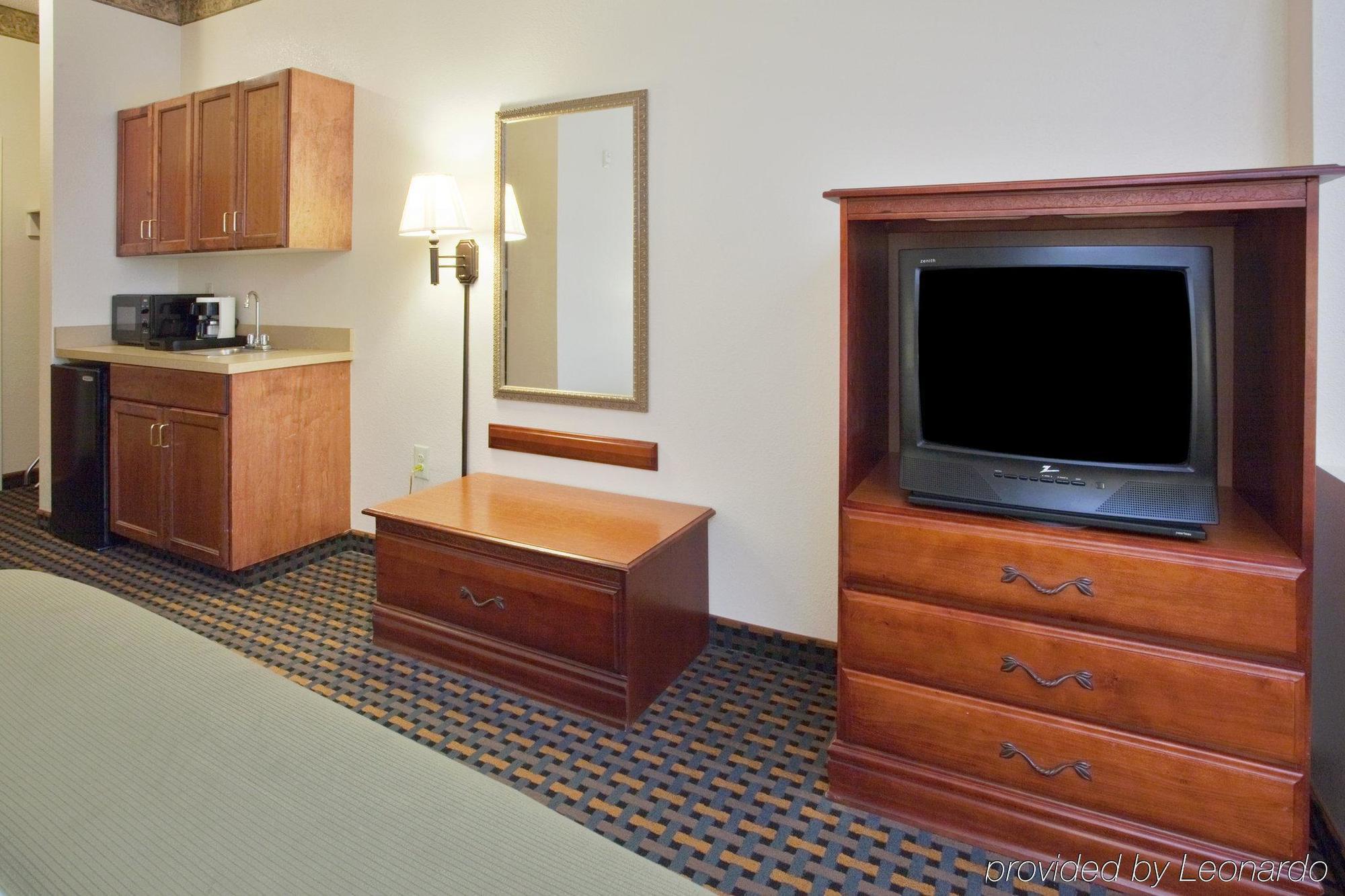 Holiday Inn Express Hotel & Suites Laurinburg By Ihg חדר תמונה