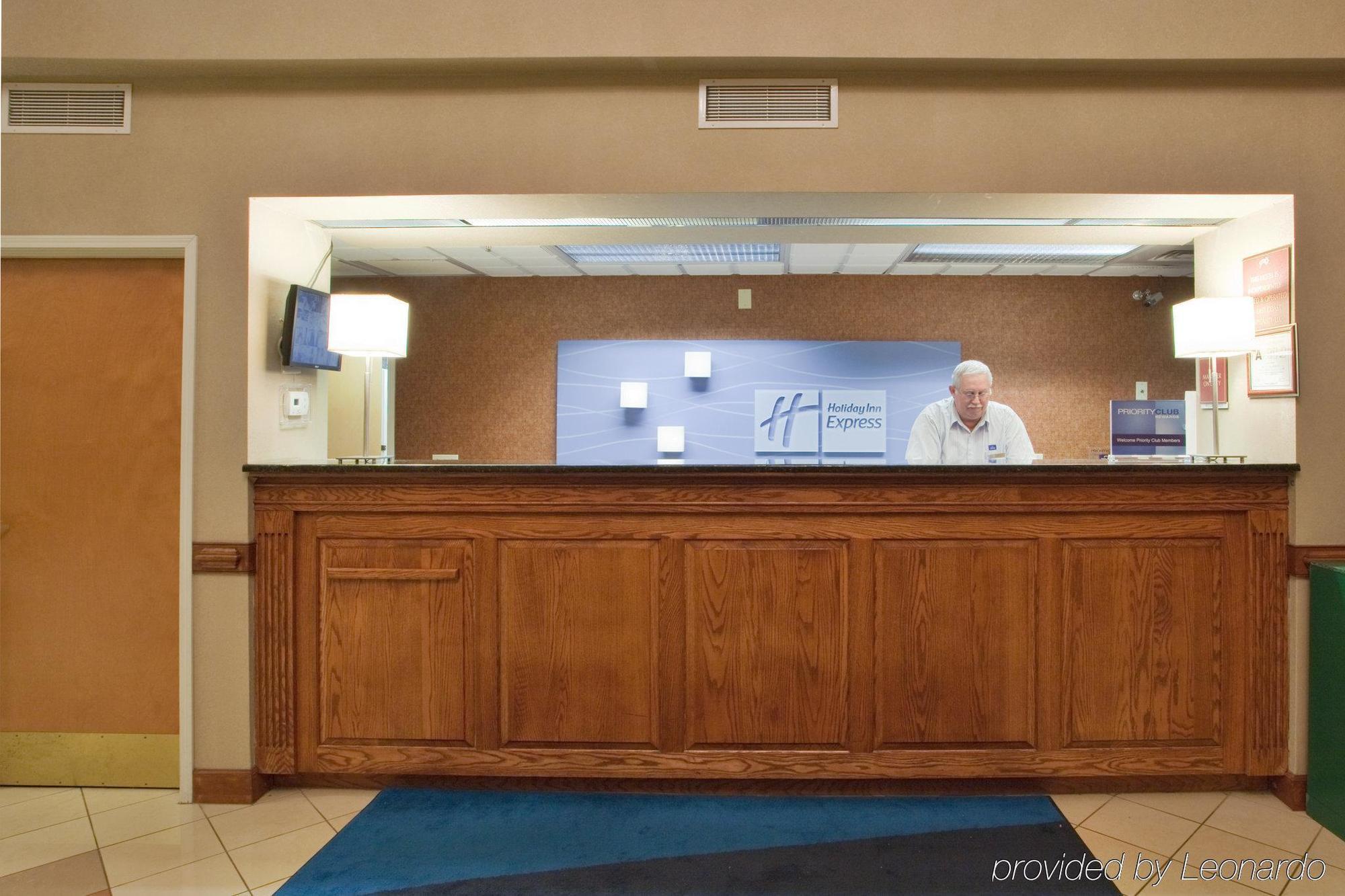 Holiday Inn Express Hotel & Suites Laurinburg By Ihg מראה פנימי תמונה